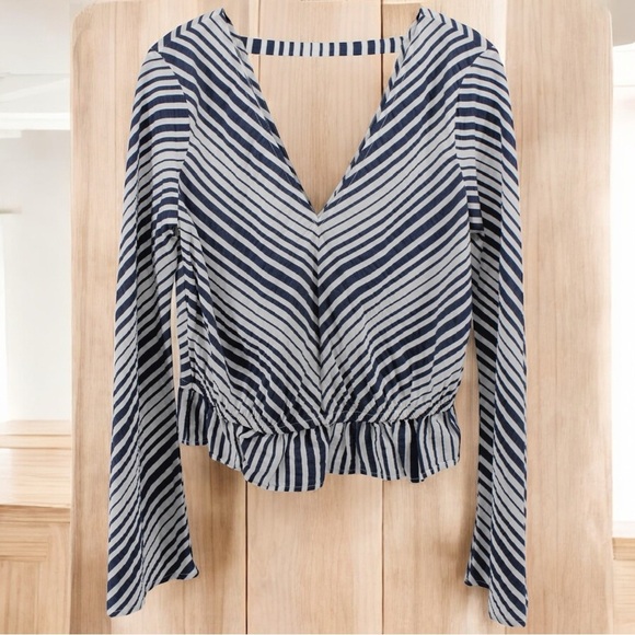 Express Nautical Stripe Ruffle Hem Deep V-Neck Casual Chic Blouse Coastal XS - Picture 1 of 9
